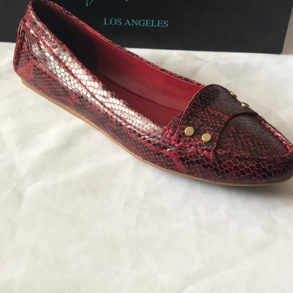 NEW GUESS BY MARCIANO Safia SnakePrint Flat SZ 8.5